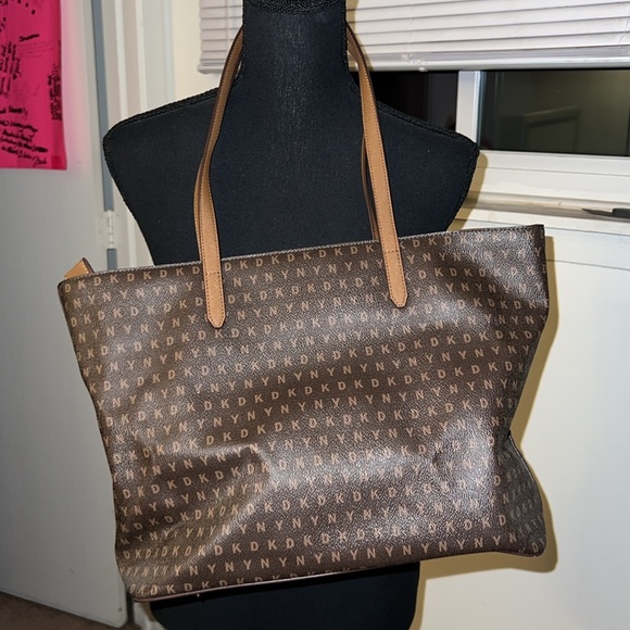 Brown DKNY large zip top tote bag - Picture 3 of 3